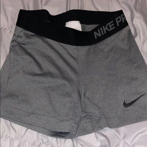 Workout shorts s Nike pro